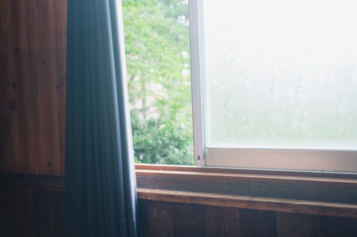 室内逆光撮影窓際、White mist No.1 Sample Image(for comparison)