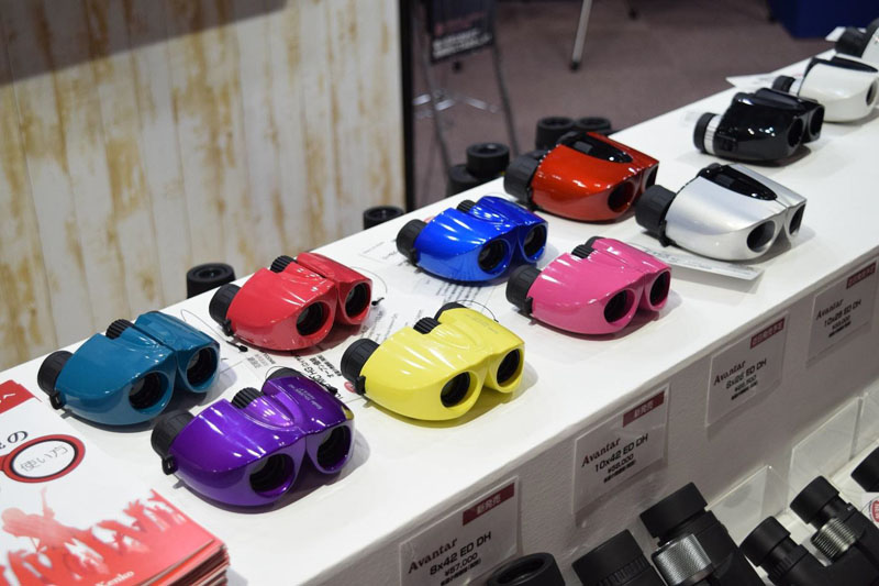 The central part displayed a colorful array of Kenko binoculars, with special podiums for some innovative items.