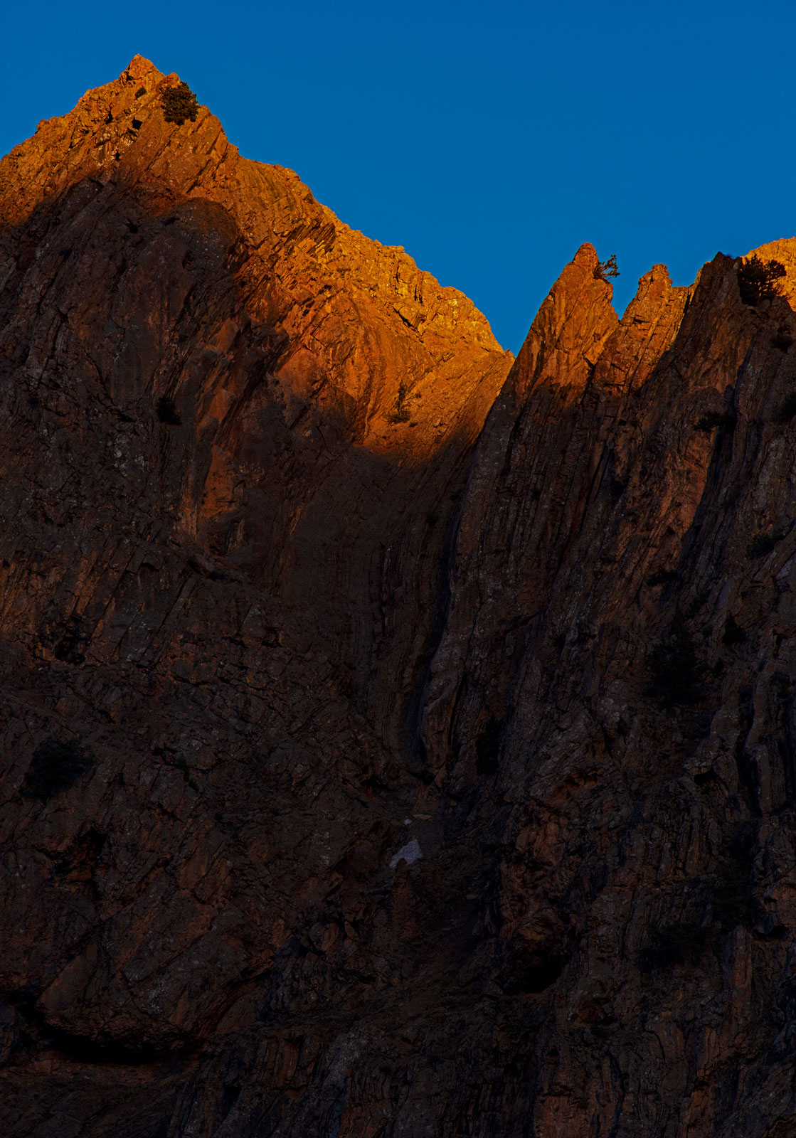 Majesty of nature, the beautiful rocks illuminated by last sun rays are taken through a 300mm f4.0 lens with Kenko PRO1D+ Variable NDX3-450+C-PL attached.