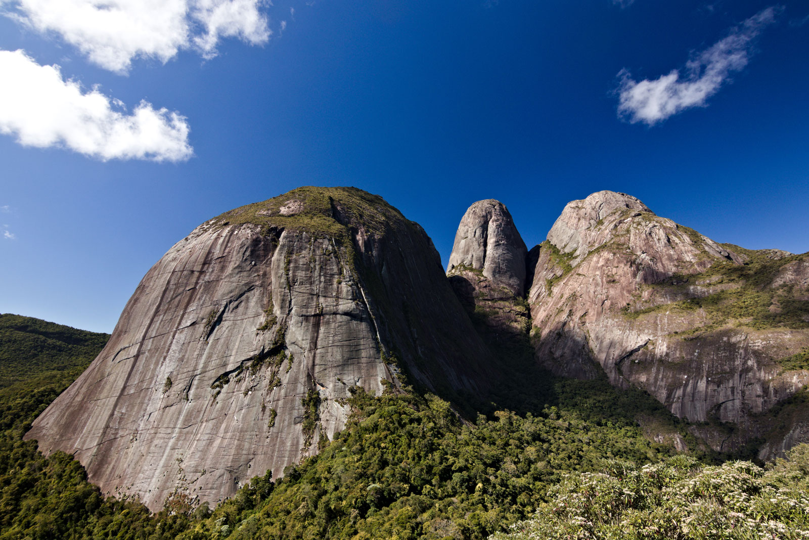 Found a slightly better composition of the Três Picos with PRO1D+ Instant Action C-PL at 11mm.